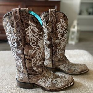 Corral cowgirl boots